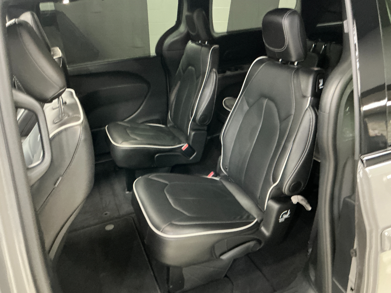 Chrysler Pacifica Limited FWD 2025