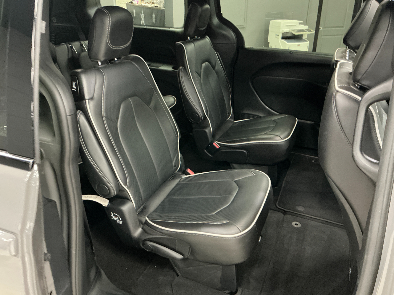 Chrysler Pacifica Limited FWD 2025