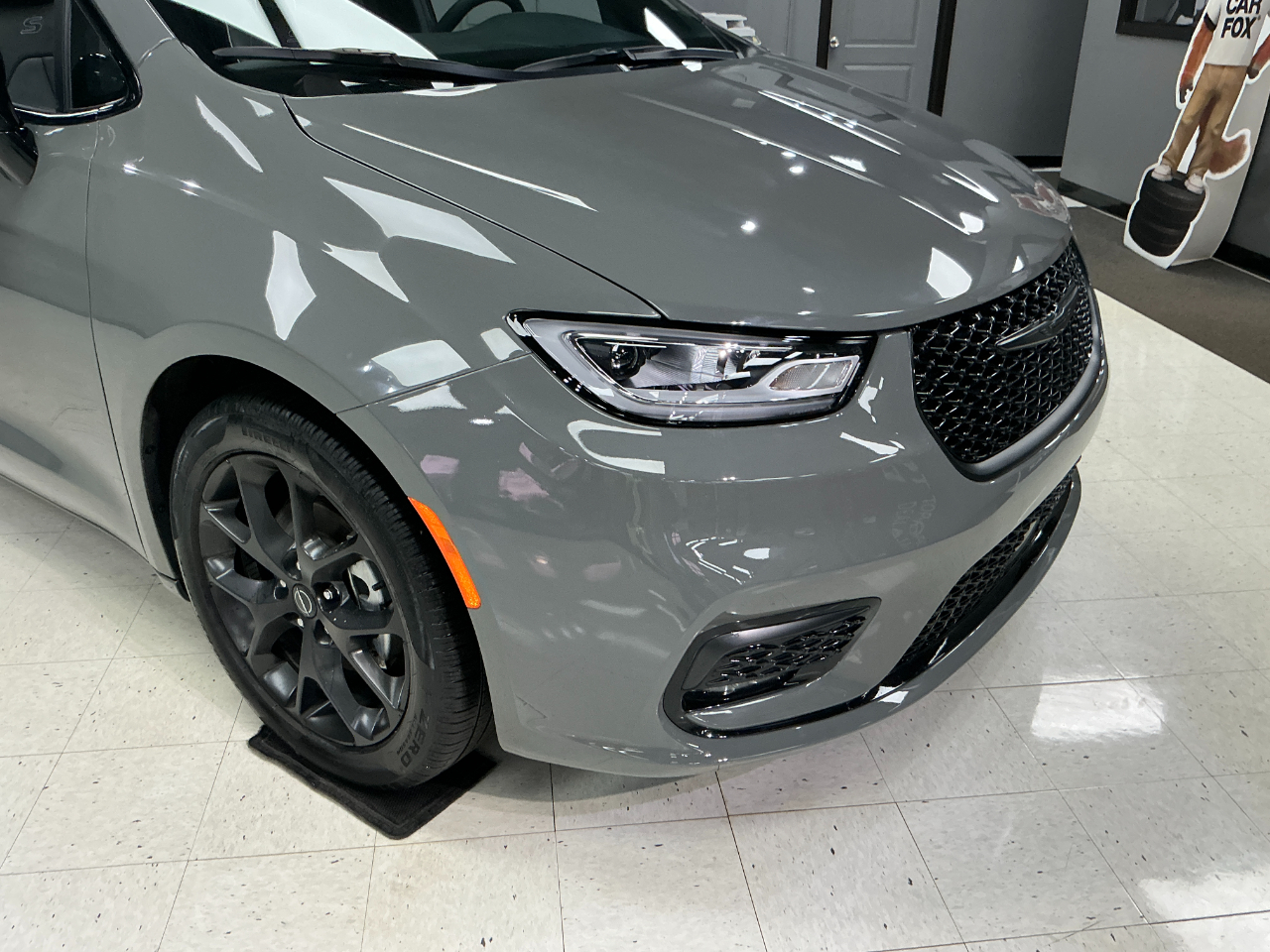 Chrysler Pacifica Limited FWD 2025