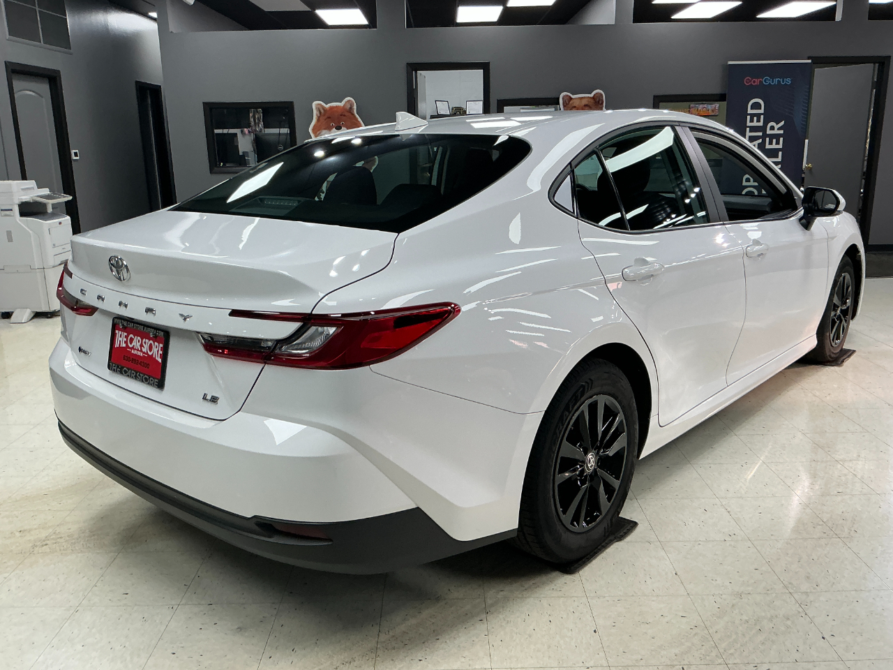 Toyota Camry LE (Natl) 2025