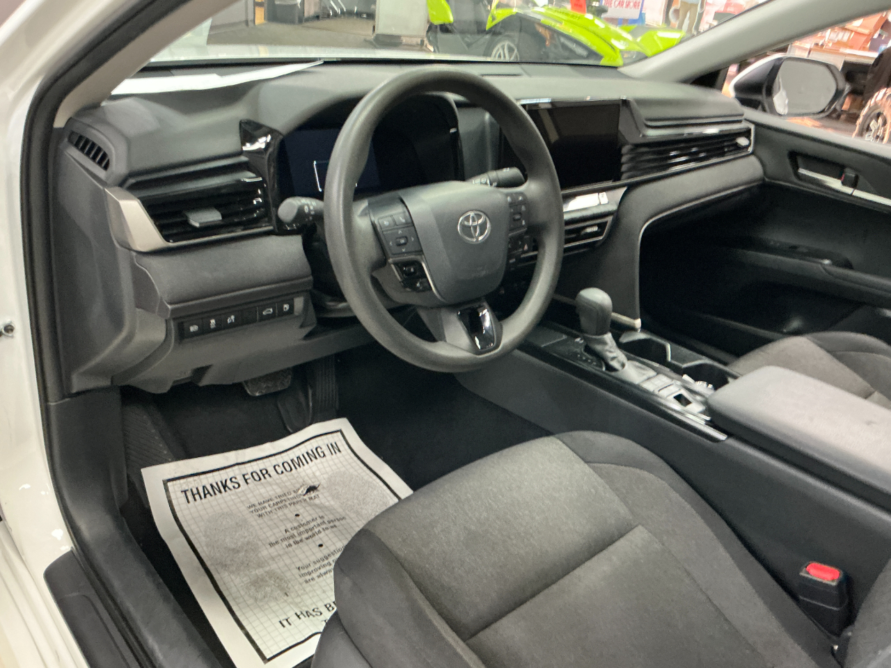 Toyota Camry LE (Natl) 2025