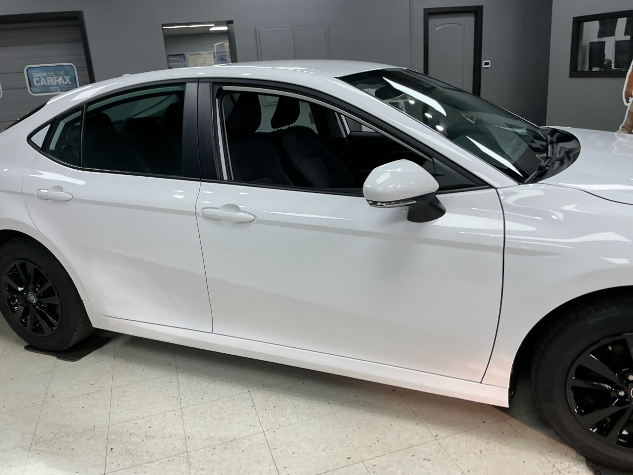 Toyota Camry LE (Natl) 2025