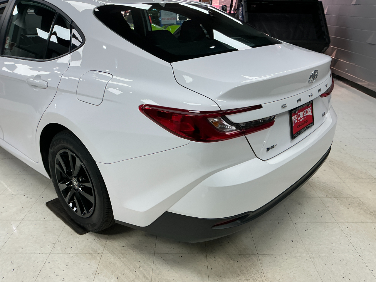 Toyota Camry LE (Natl) 2025