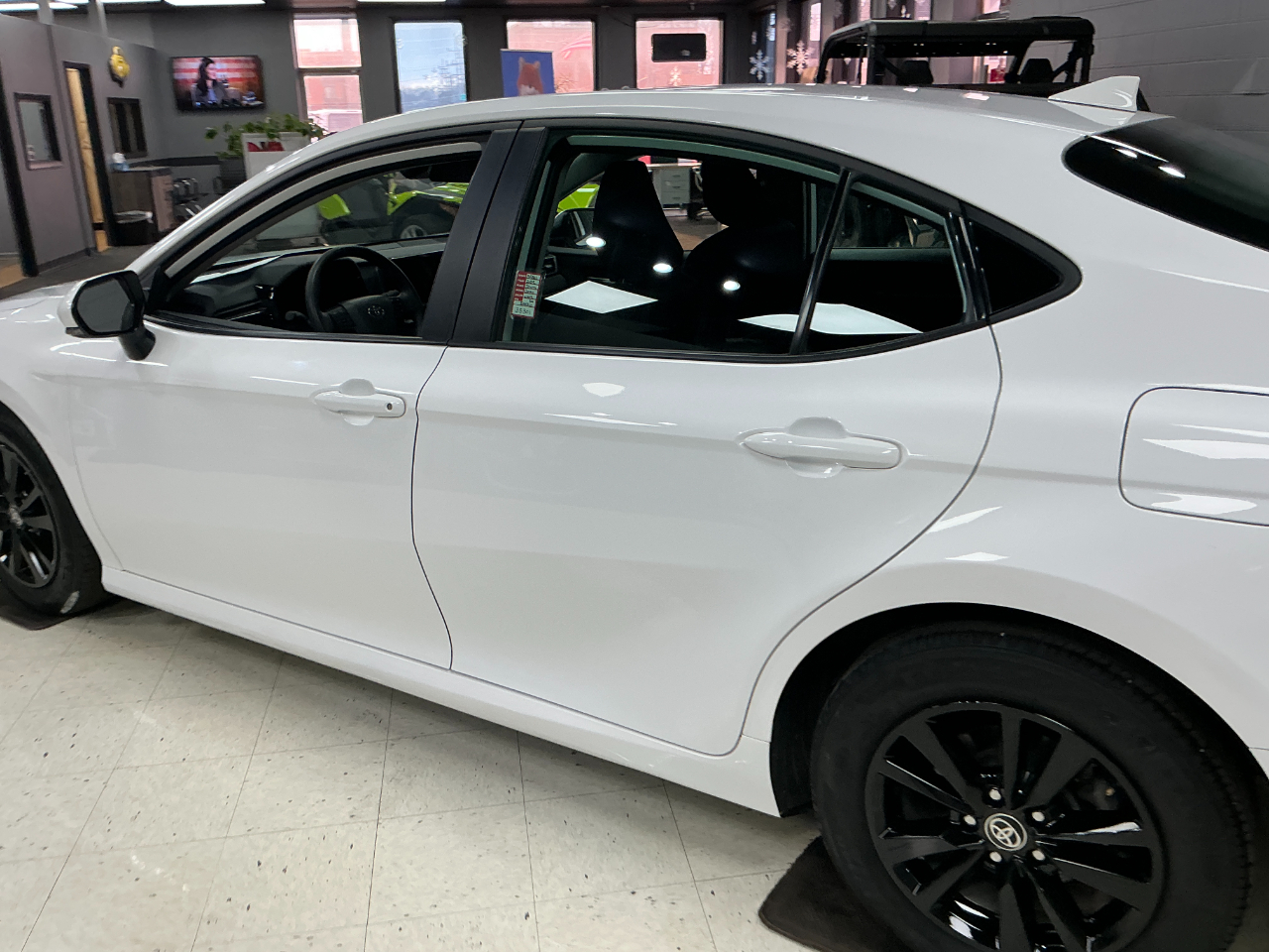 Toyota Camry LE (Natl) 2025