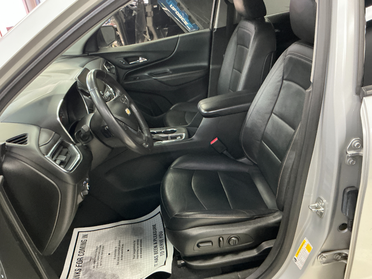 Chevrolet Equinox FWD 4dr Premier 2021