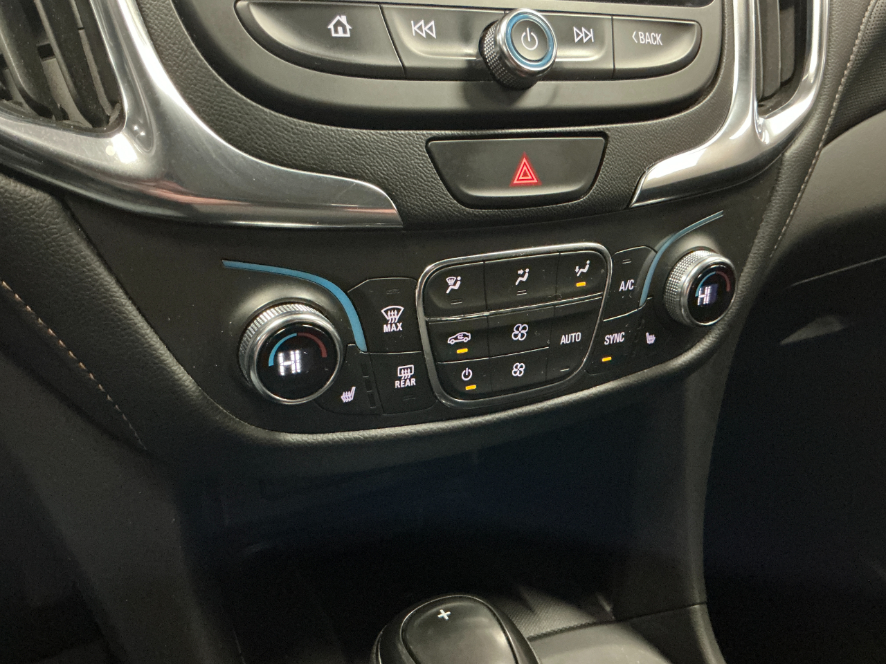 Chevrolet Equinox FWD 4dr Premier 2021