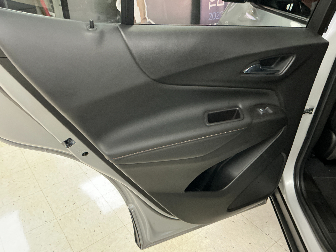 Chevrolet Equinox FWD 4dr Premier 2021