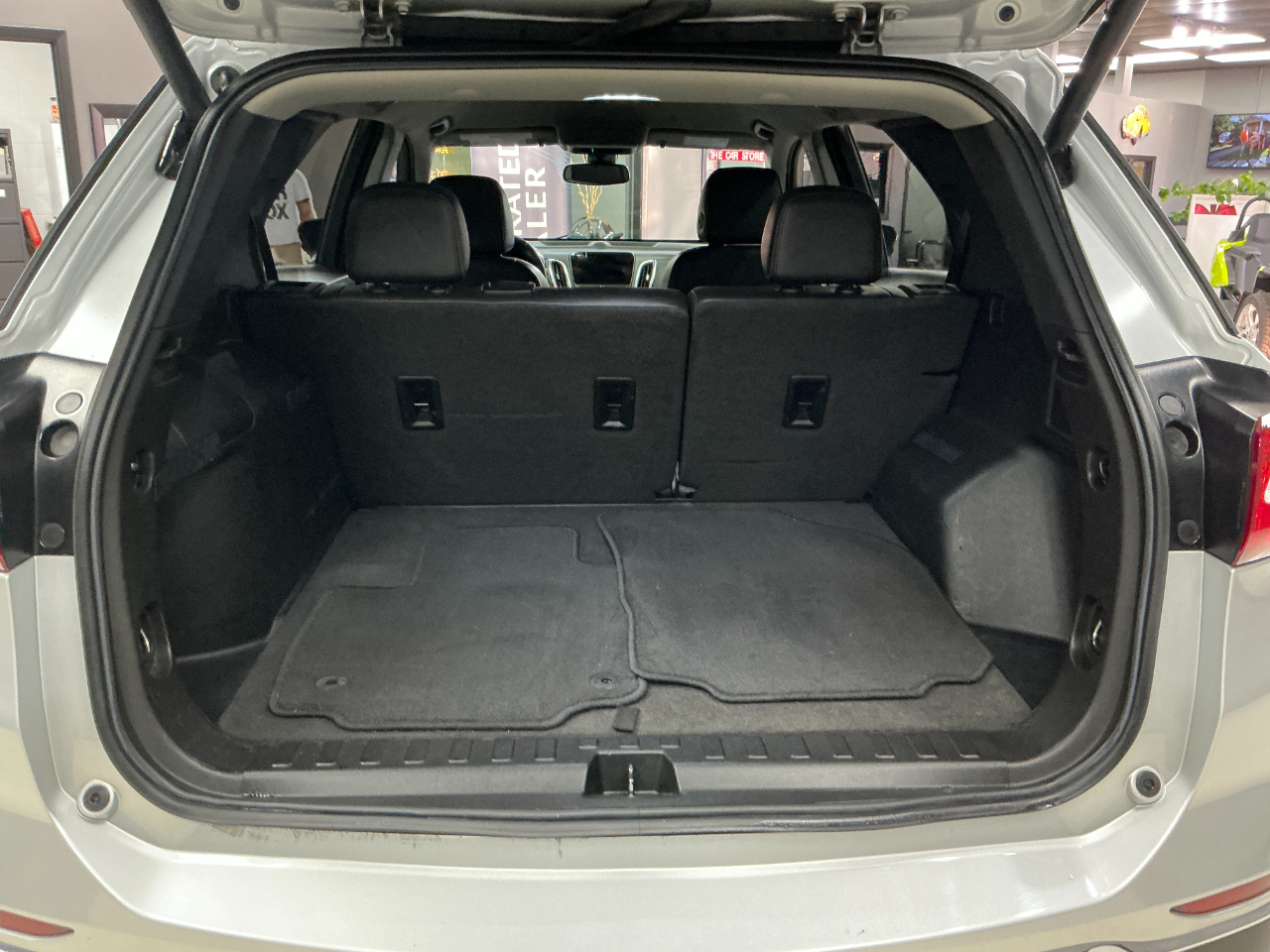 Chevrolet Equinox FWD 4dr Premier 2021