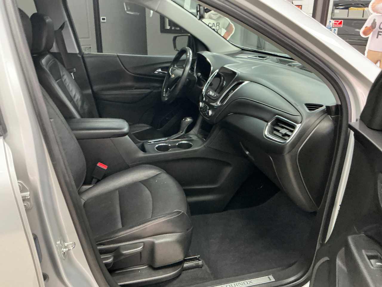 Chevrolet Equinox FWD 4dr Premier 2021