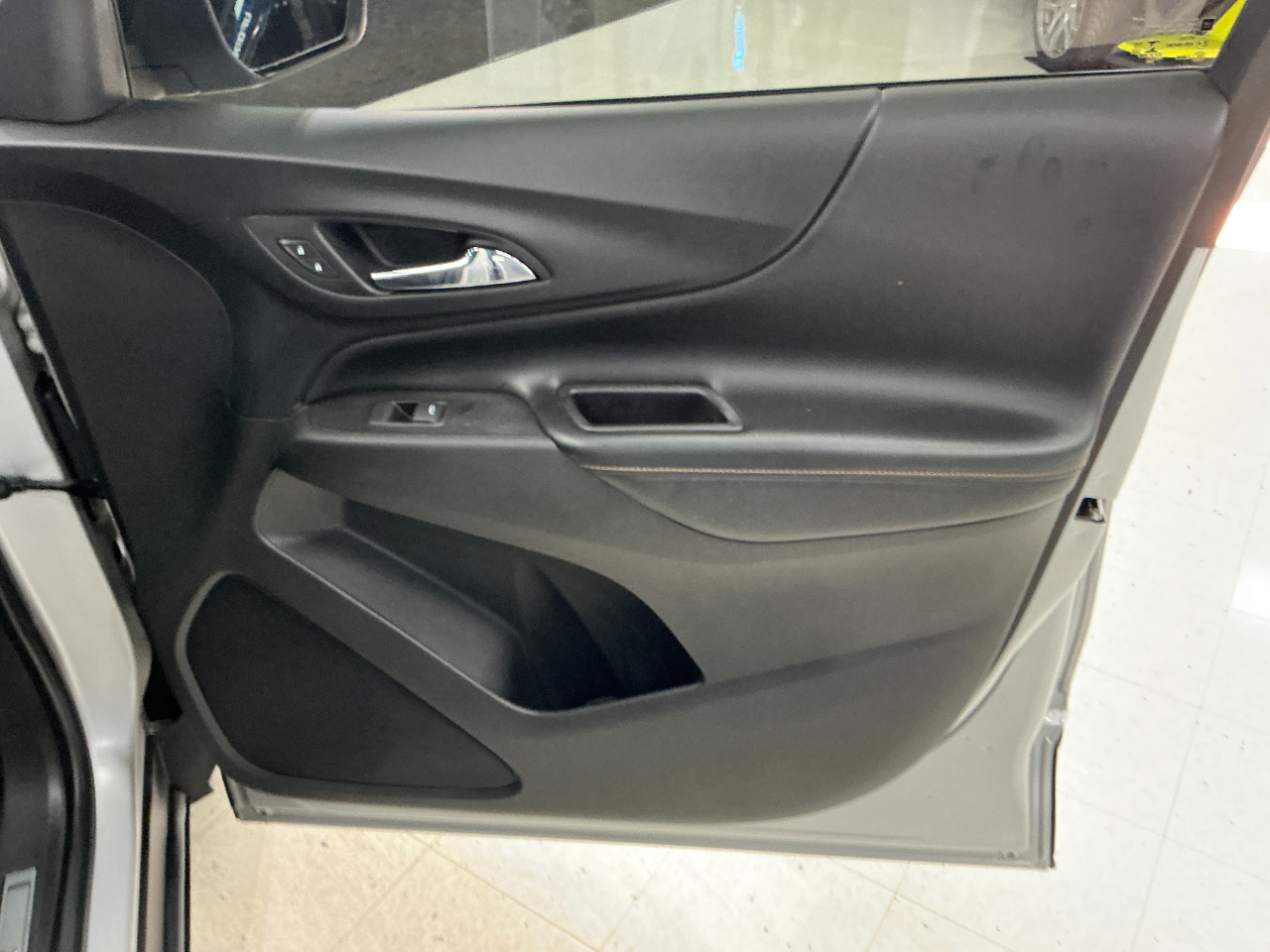 Chevrolet Equinox FWD 4dr Premier 2021