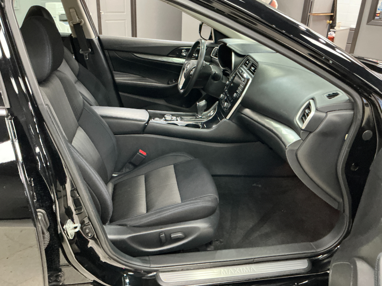 Nissan Maxima S 3.5L 2019