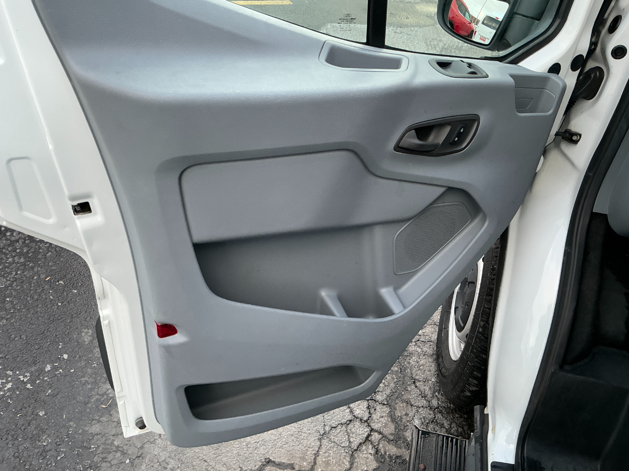 Ford Transit Wagon T-350 148" Med Roof XLT Sliding RH Dr 2015