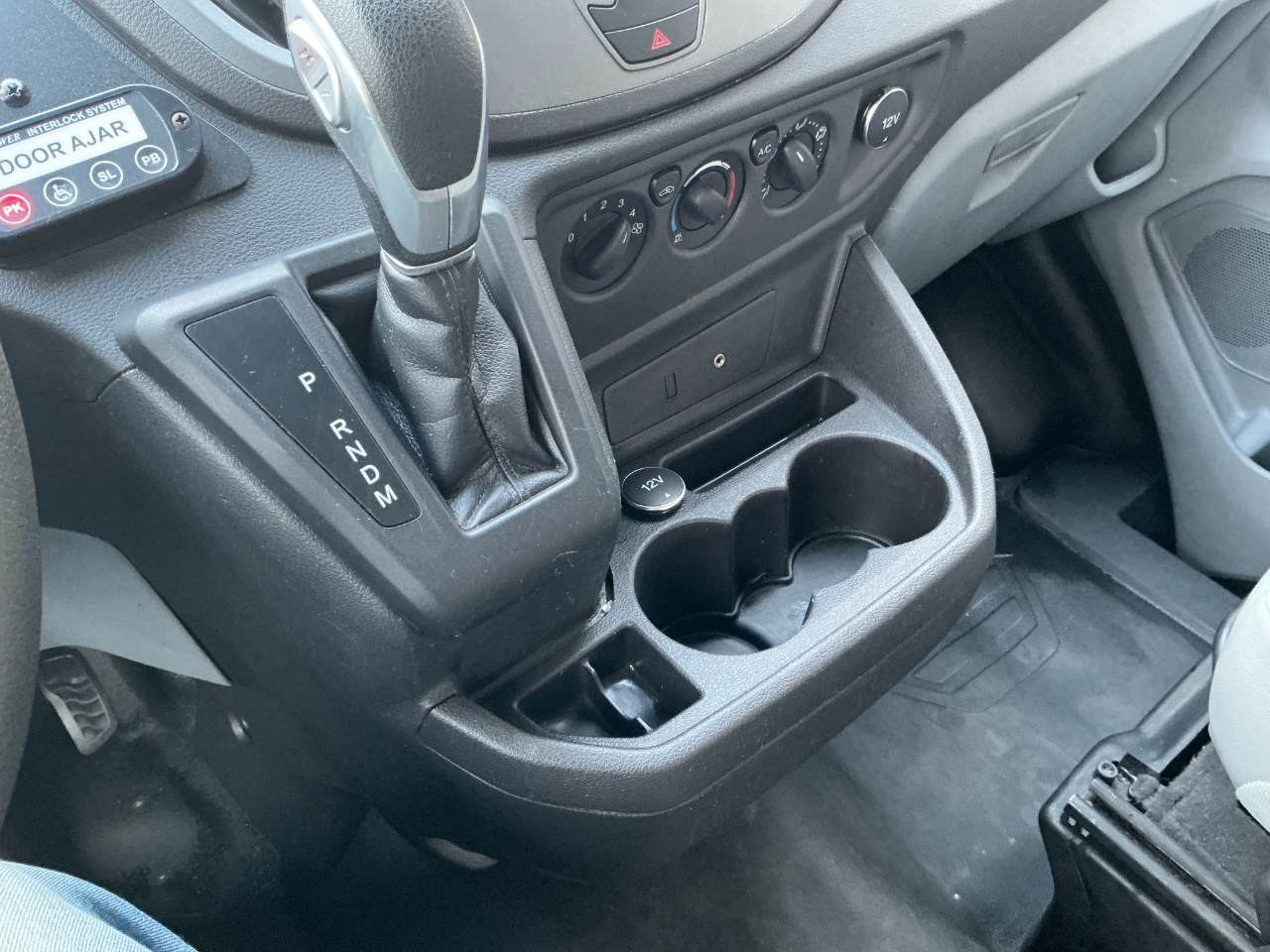 Ford Transit Wagon T-350 148" Med Roof XLT Sliding RH Dr 2015