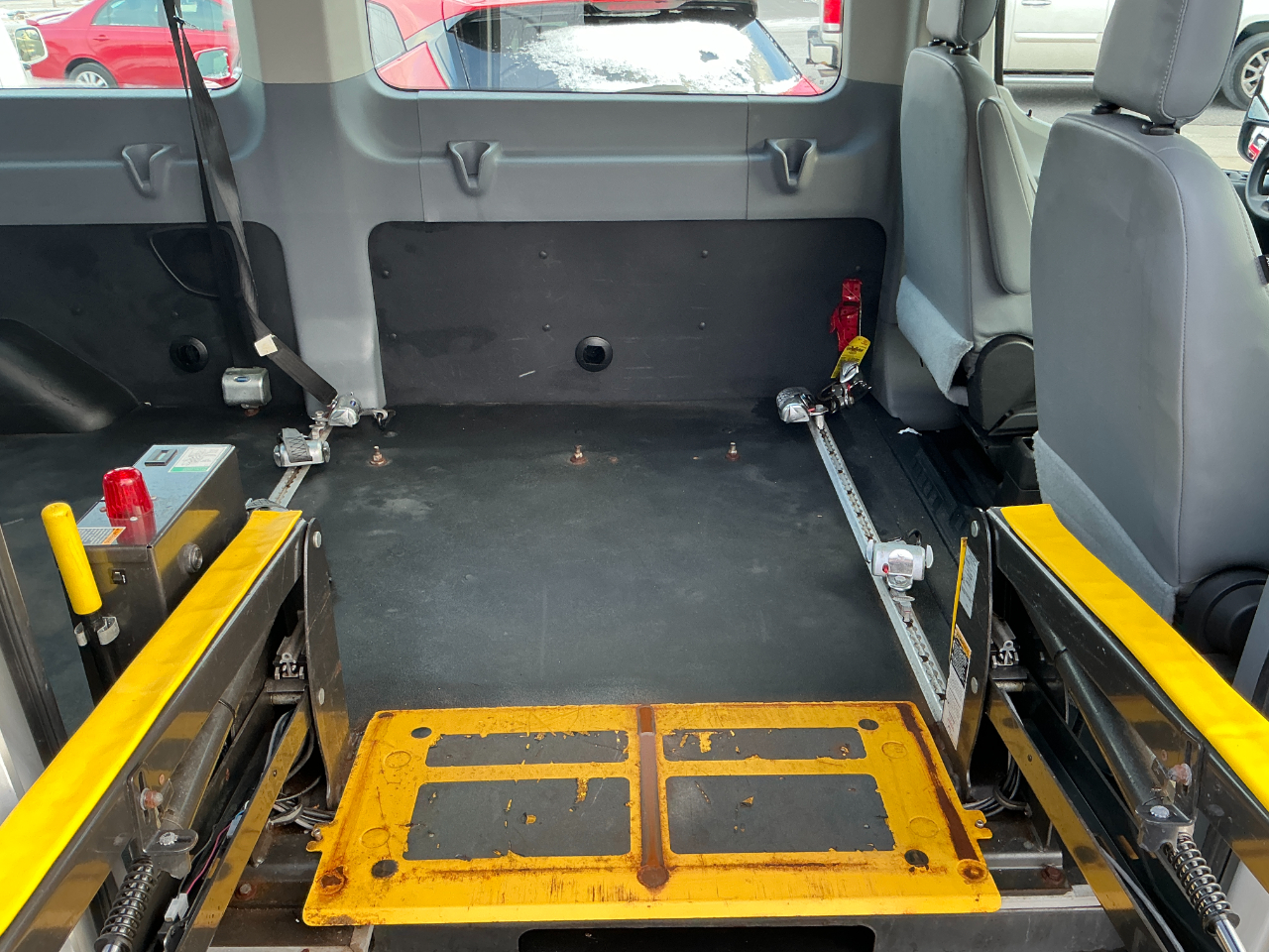 Ford Transit Wagon T-350 148" Med Roof XLT Sliding RH Dr 2015