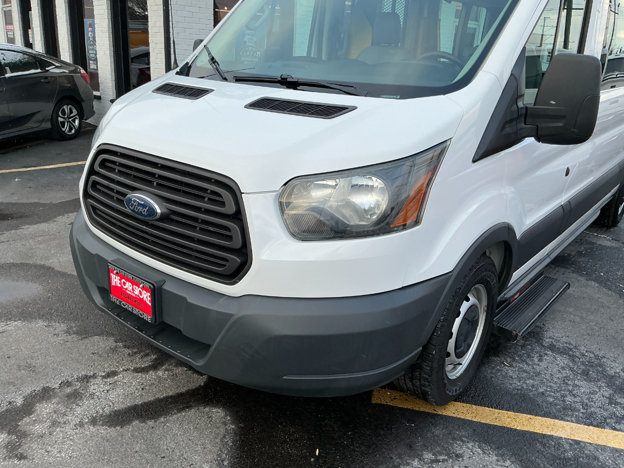 Ford Transit Wagon T-350 148" Med Roof XLT Sliding RH Dr 2015