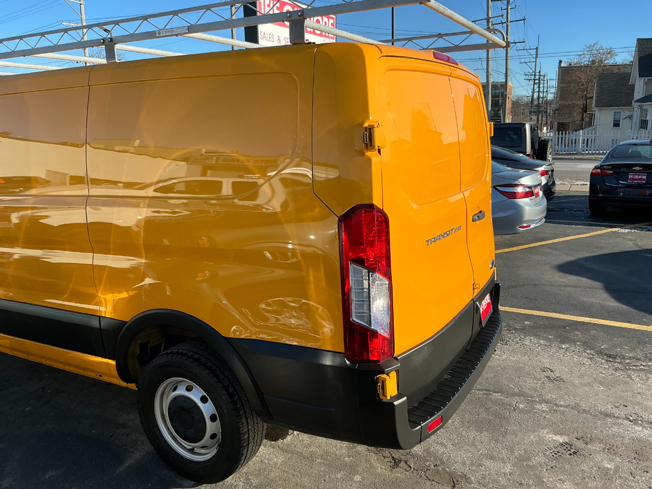 Ford Transit Van T-250 130" Low Rf 9000 GVWR Swing-Out RH Dr 2019