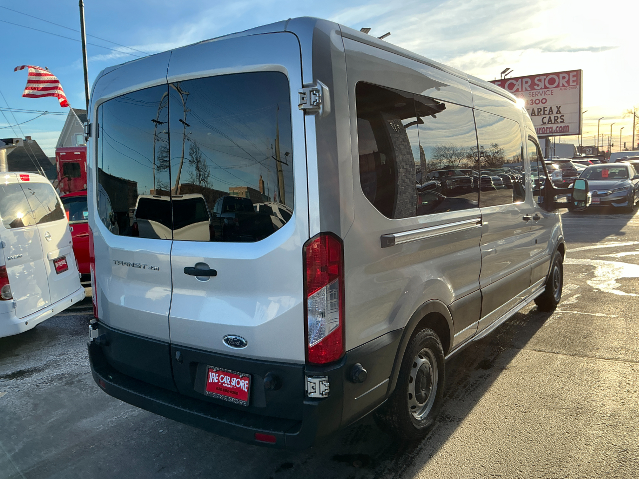 Ford Transit Wagon T-350 148" Med Roof XLT Sliding RH Dr 2015