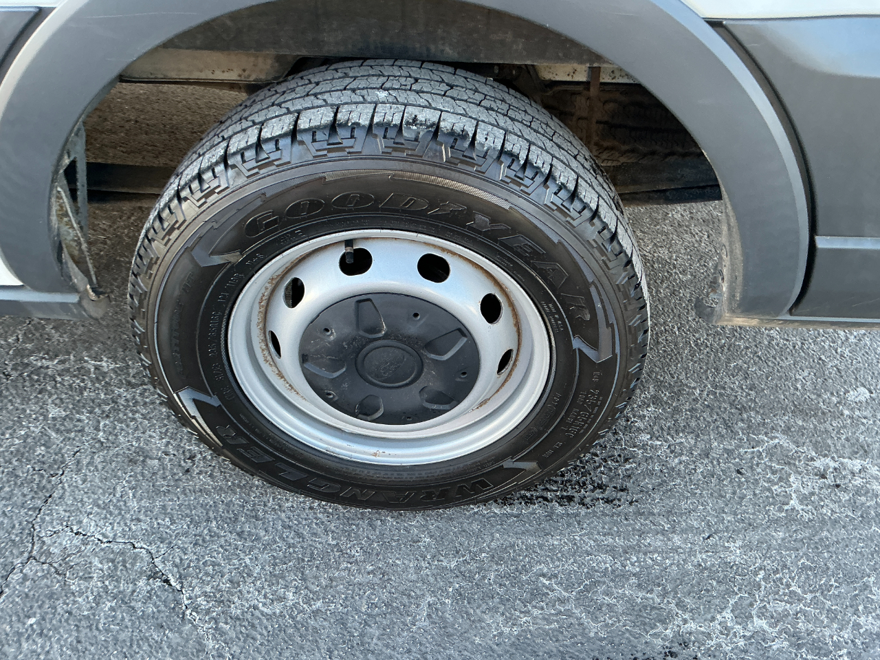 Ford Transit Wagon T-350 148" Low Roof XL Sliding RH Dr 2017