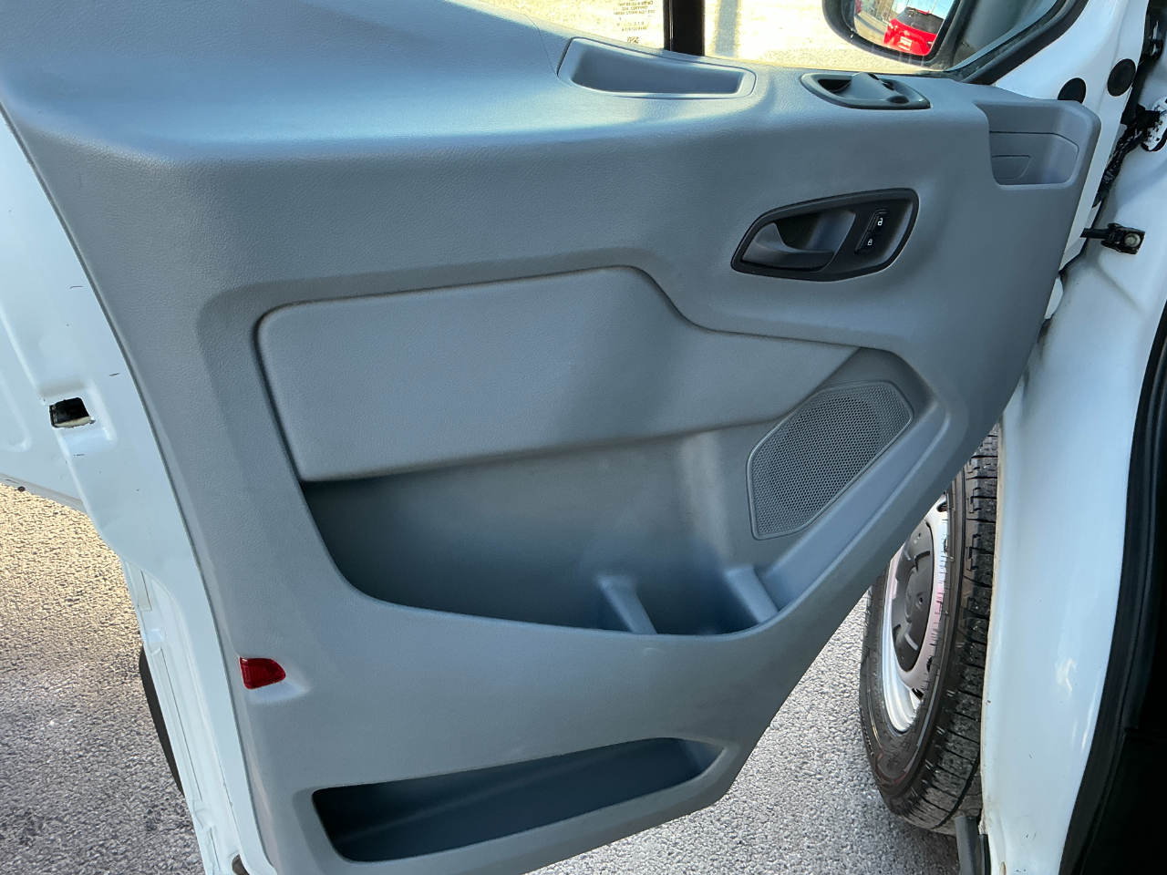 Ford Transit Wagon T-350 148" Low Roof XL Sliding RH Dr 2017