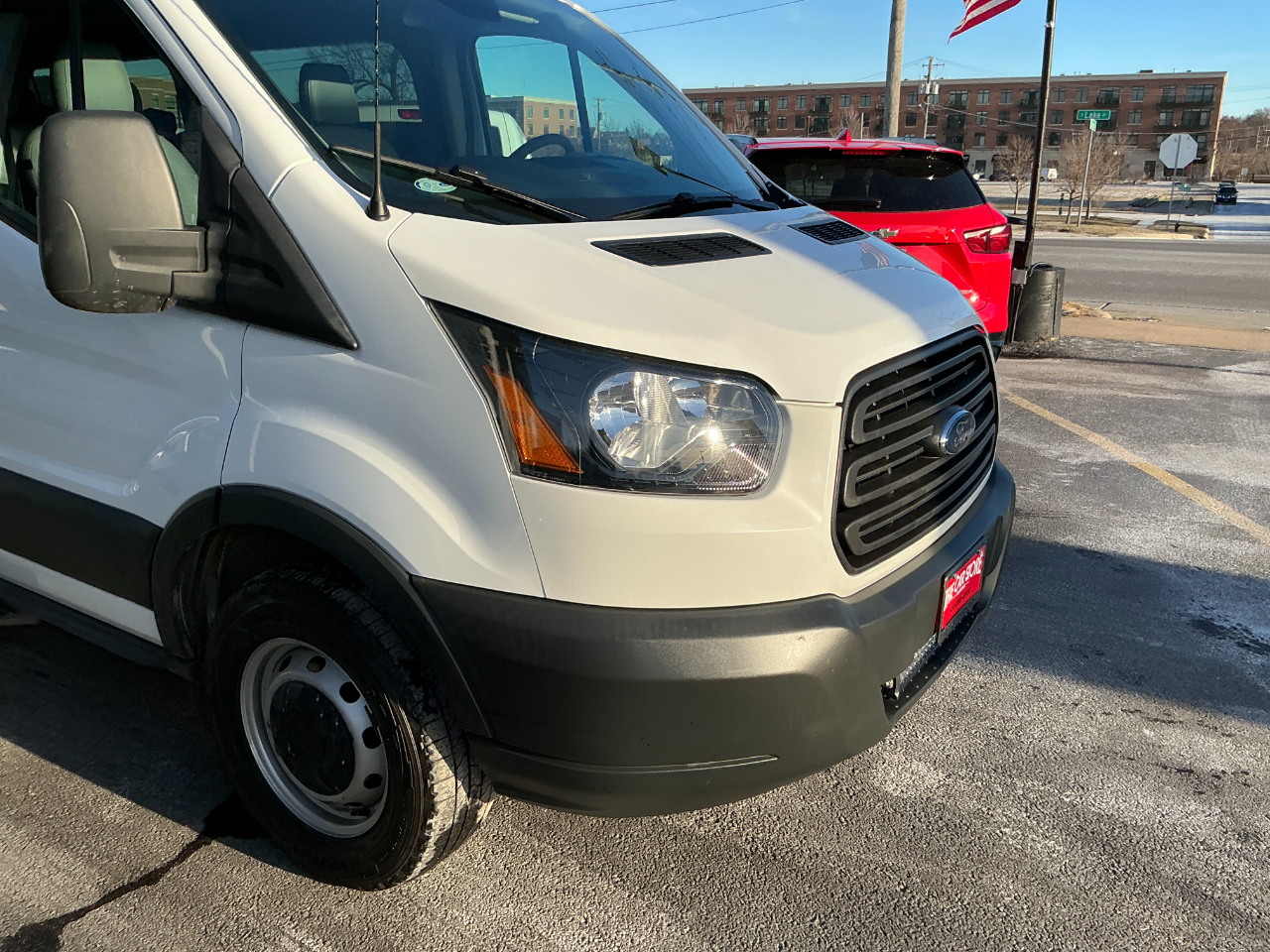 Ford Transit Wagon T-350 148" Low Roof XL Sliding RH Dr 2017