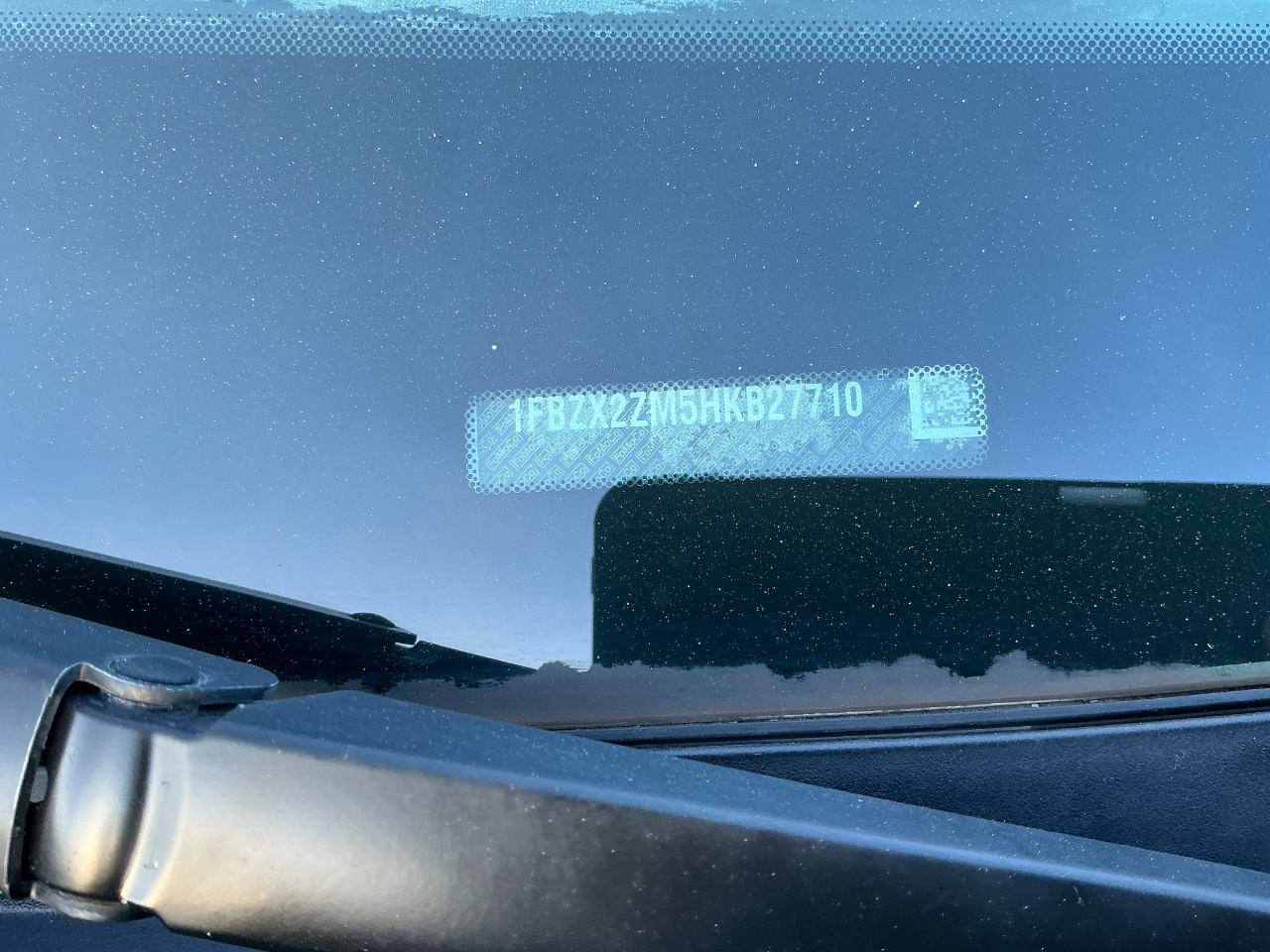 Ford Transit Wagon T-350 148" Low Roof XL Sliding RH Dr 2017