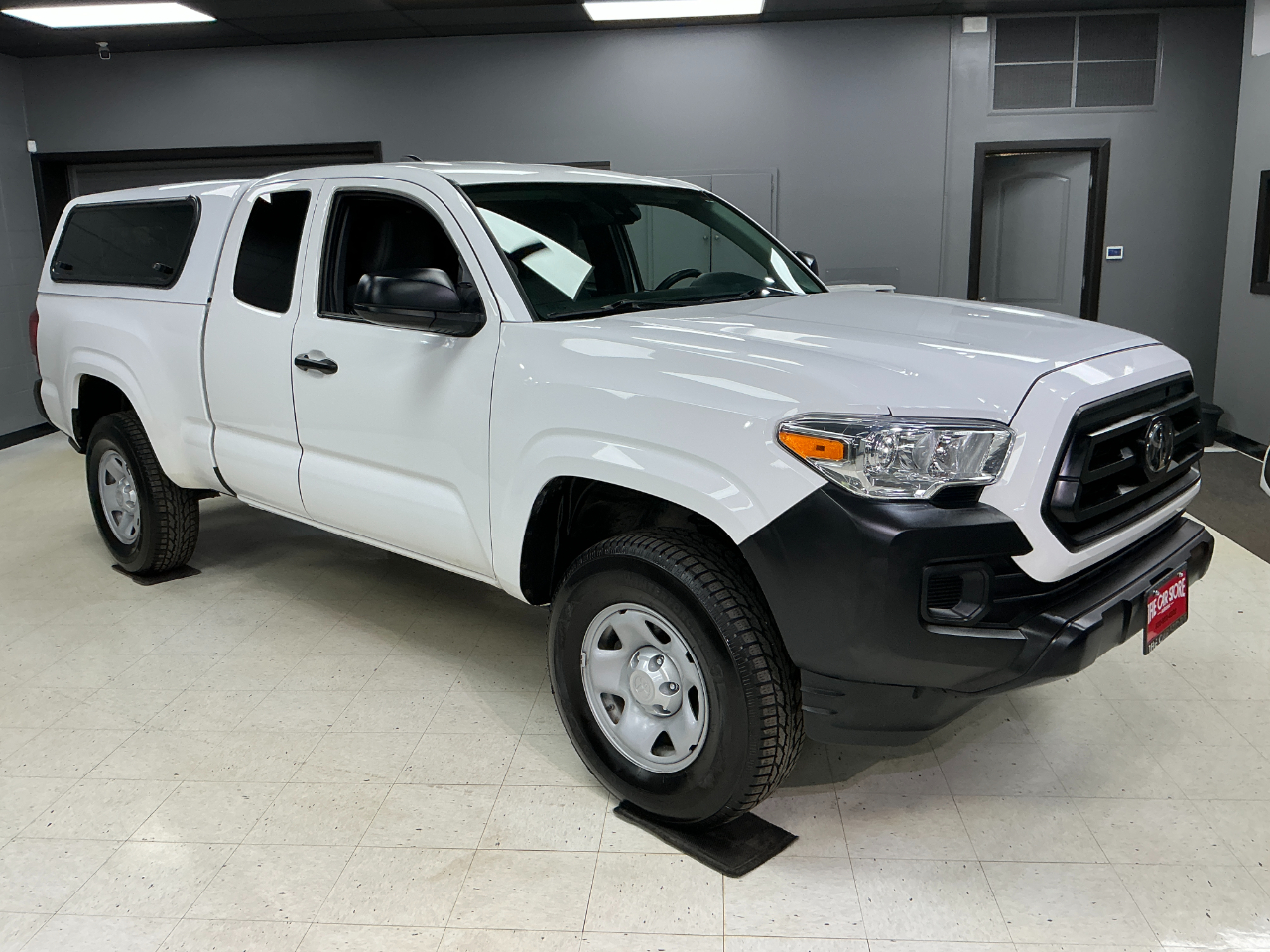 Toyota Tacoma 2WD SR Access Cab 6' Bed I4 AT (Natl) 2023