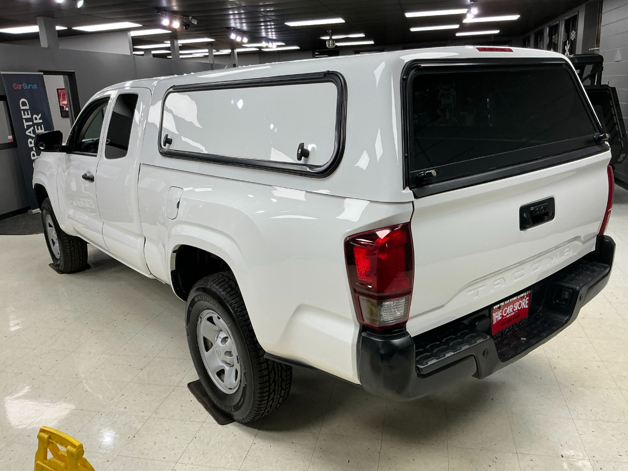 Toyota Tacoma 2WD SR Access Cab 6' Bed I4 AT (Natl) 2023