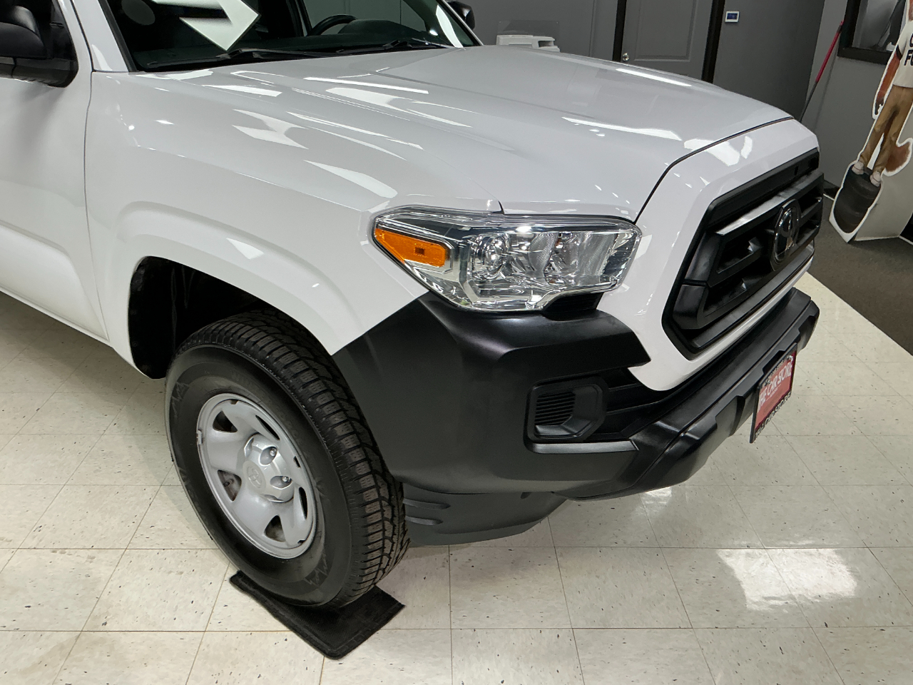 Toyota Tacoma 2WD SR Access Cab 6' Bed I4 AT (Natl) 2023