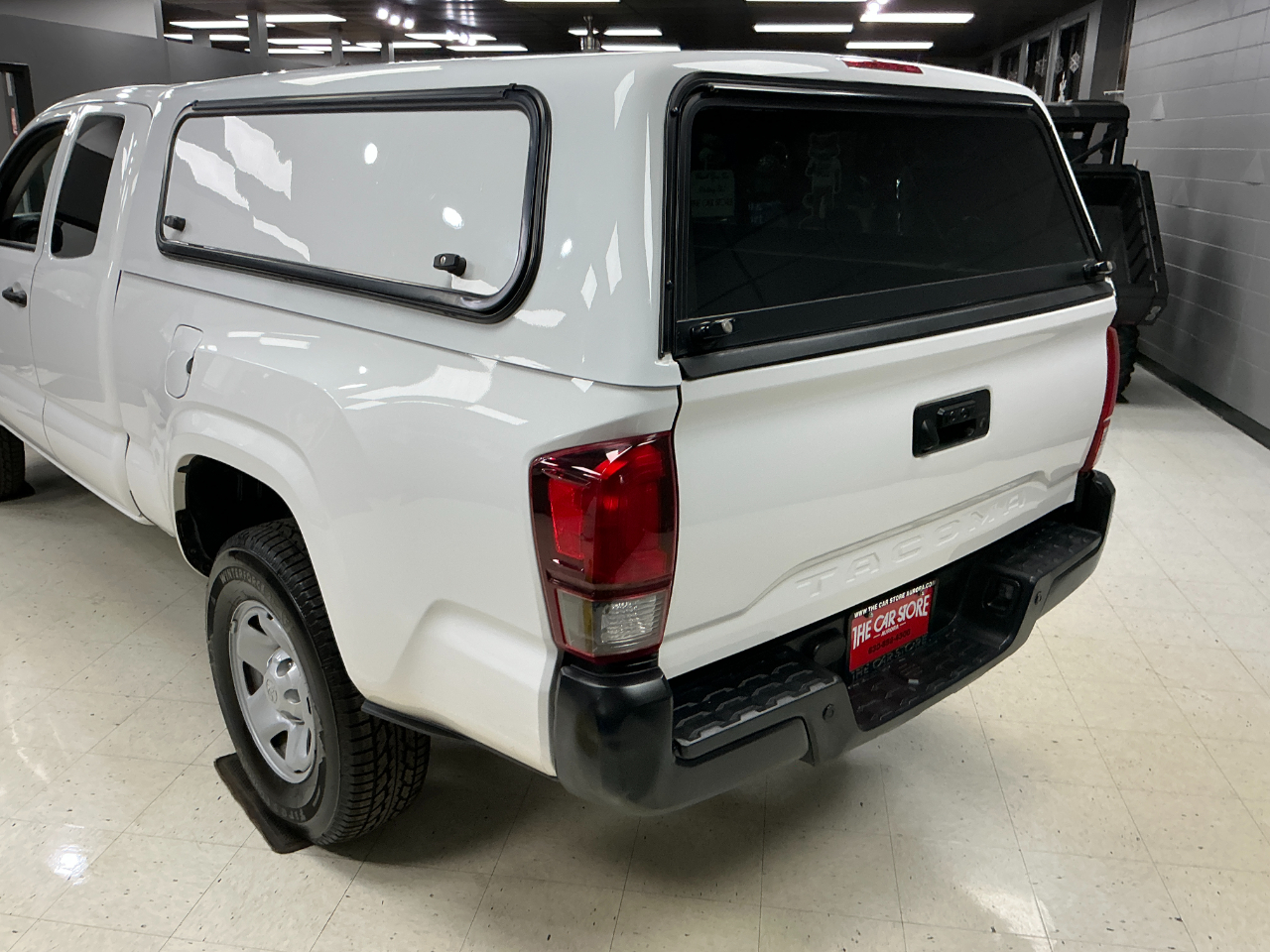 Toyota Tacoma 2WD SR Access Cab 6' Bed I4 AT (Natl) 2023
