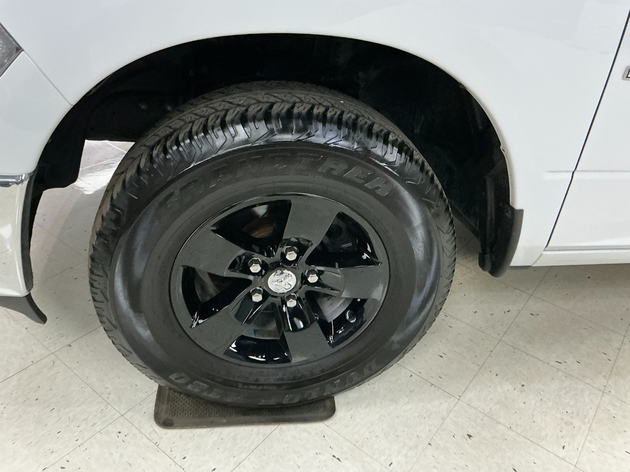 RAM 1500 Classic SLT 4x4 Crew Cab 5'7" Box 2021