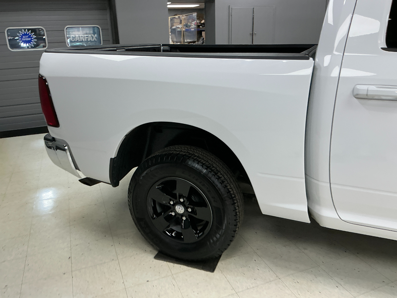 RAM 1500 Classic SLT 4x4 Crew Cab 5'7" Box 2021