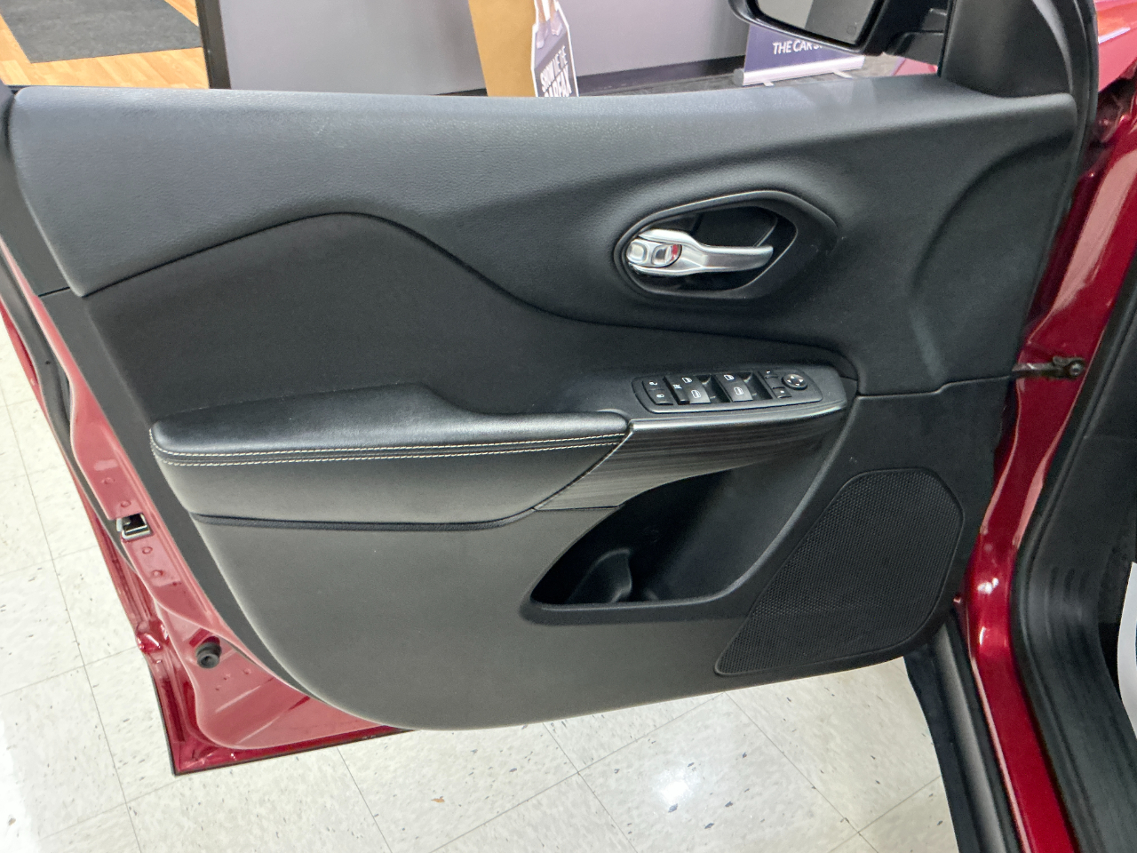 Jeep Cherokee FWD 4dr Sport 2015