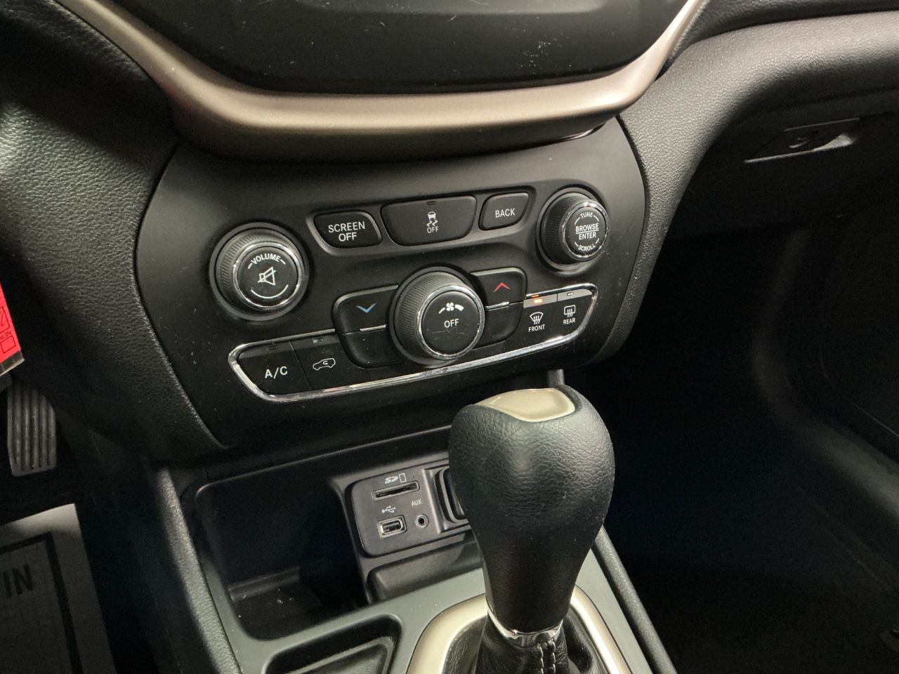 Jeep Cherokee FWD 4dr Sport 2015