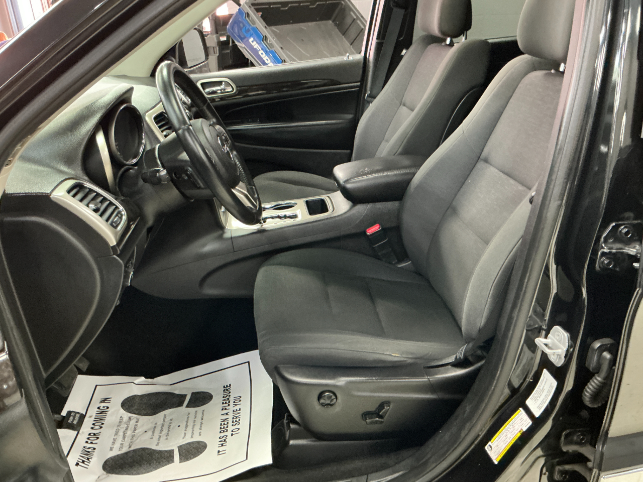 Jeep Grand Cherokee 4WD 4dr Laredo 2013