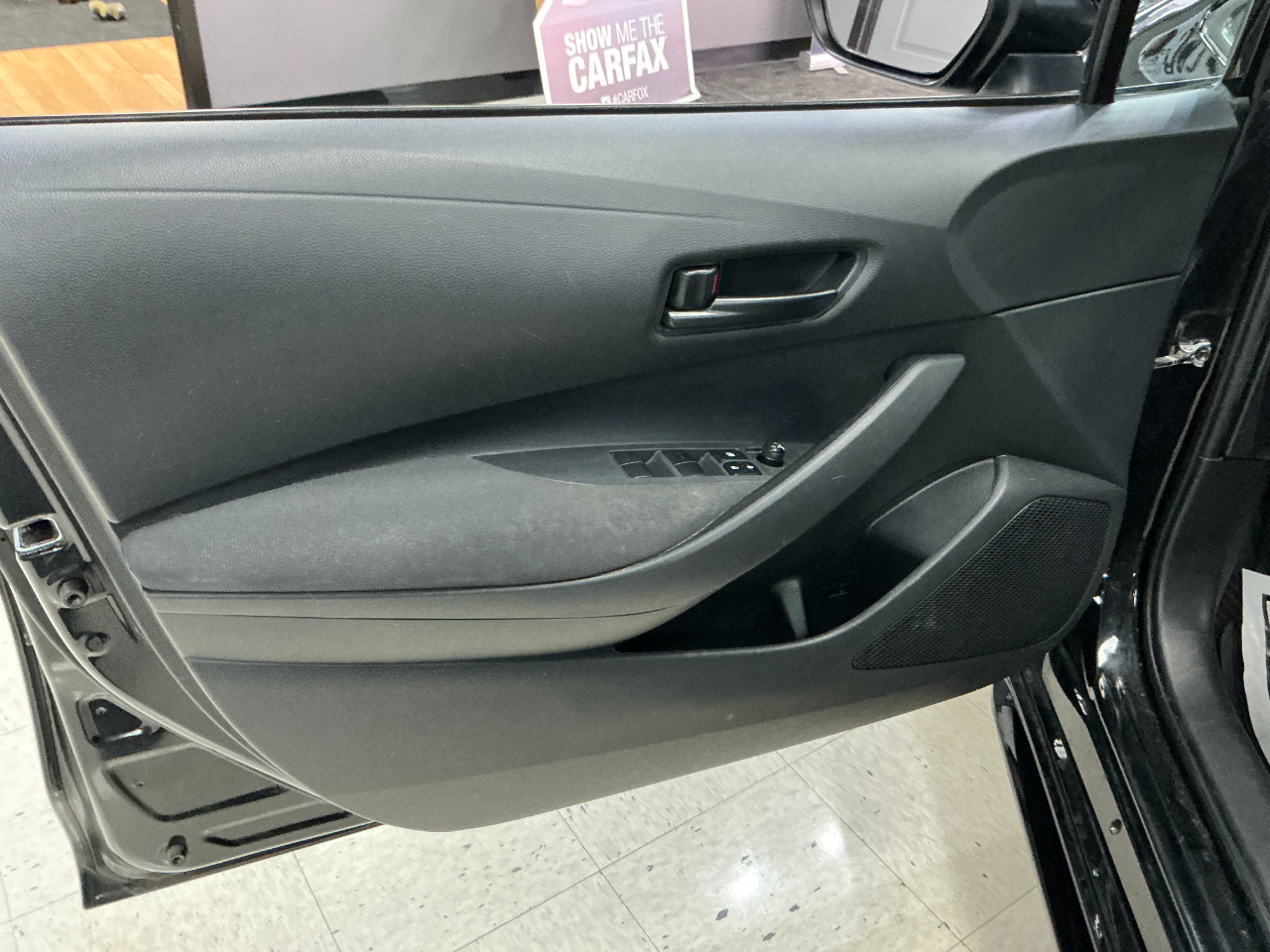 Toyota Corolla LE CVT (Natl) 2024