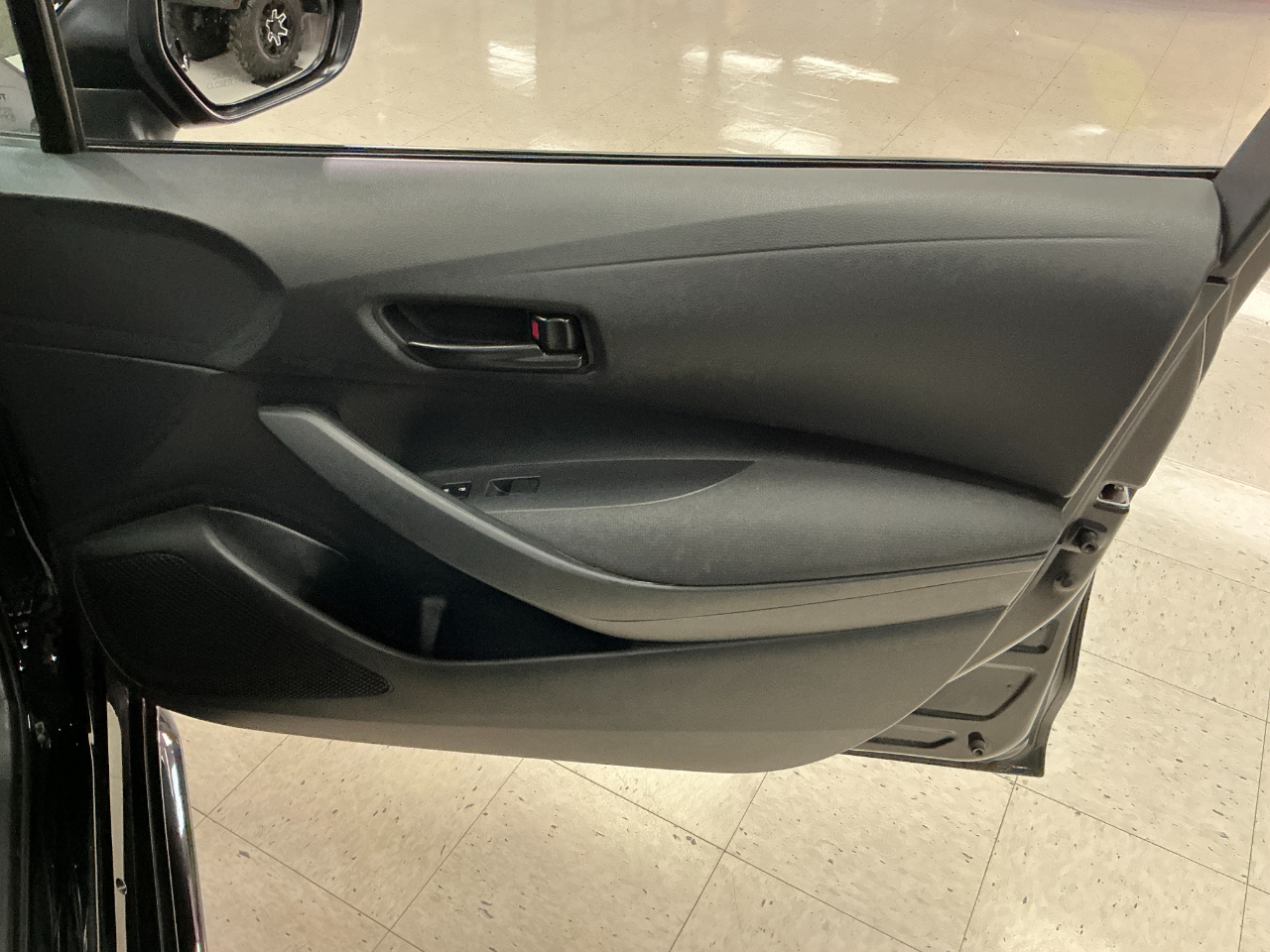 Toyota Corolla LE CVT (Natl) 2024