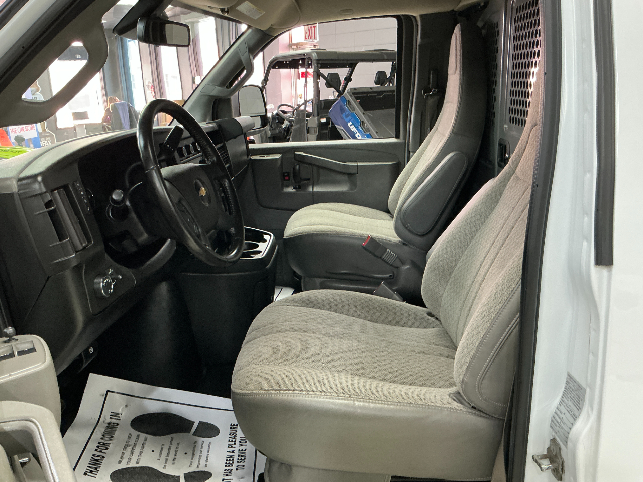 Chevrolet Express Cargo Van RWD 2500 135" 2020