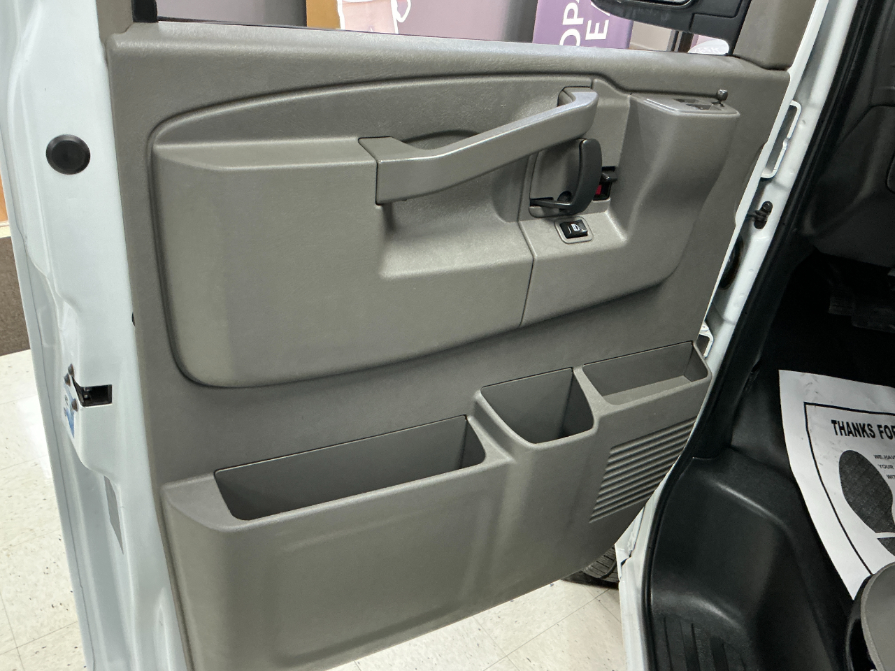 Chevrolet Express Cargo Van RWD 2500 135" 2020