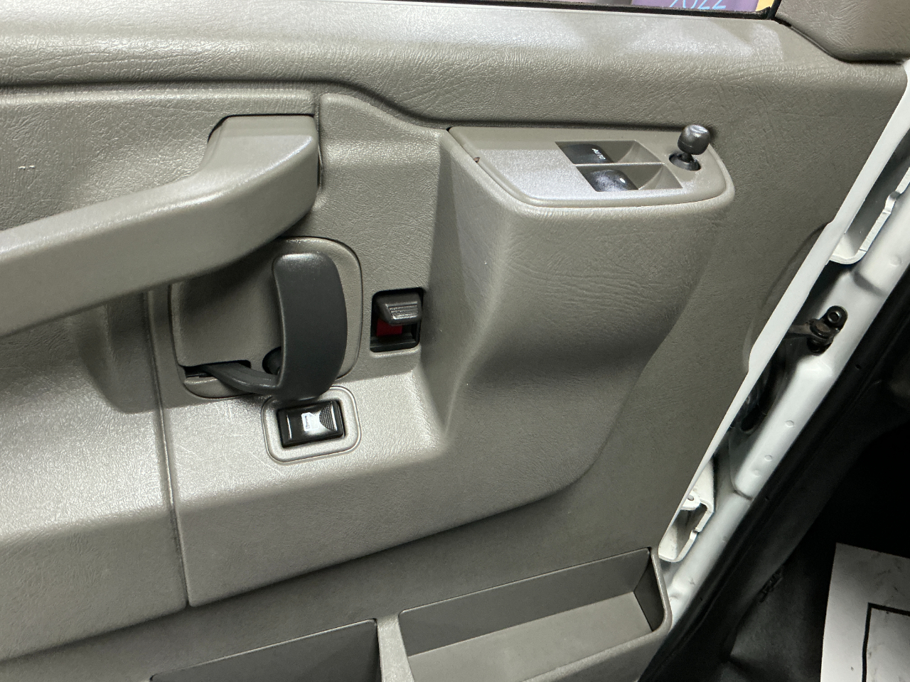 Chevrolet Express Cargo Van RWD 2500 135" 2020