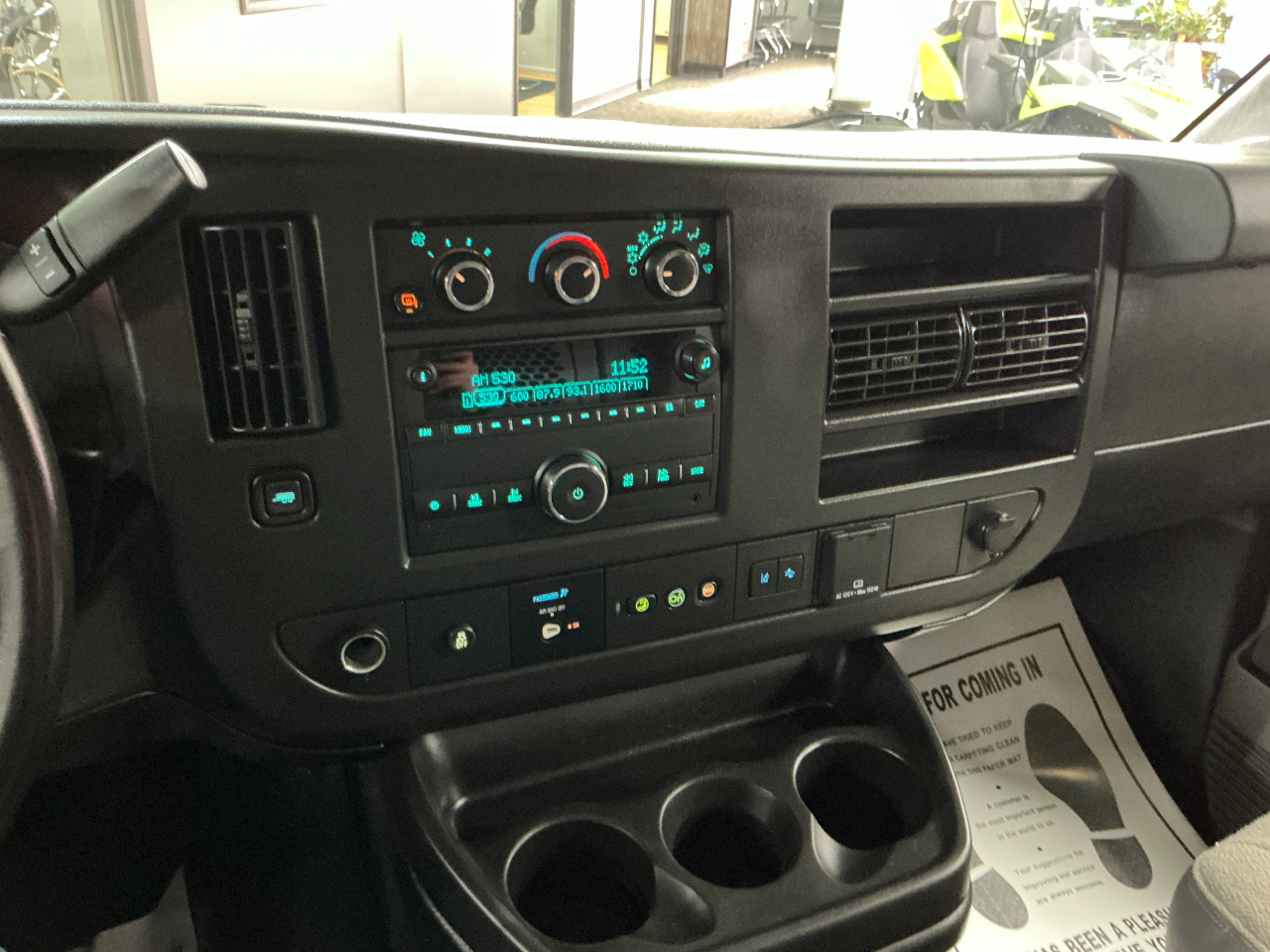 Chevrolet Express Cargo Van RWD 2500 135" 2020