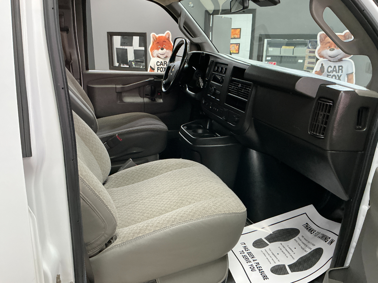 Chevrolet Express Cargo Van RWD 2500 135" 2020