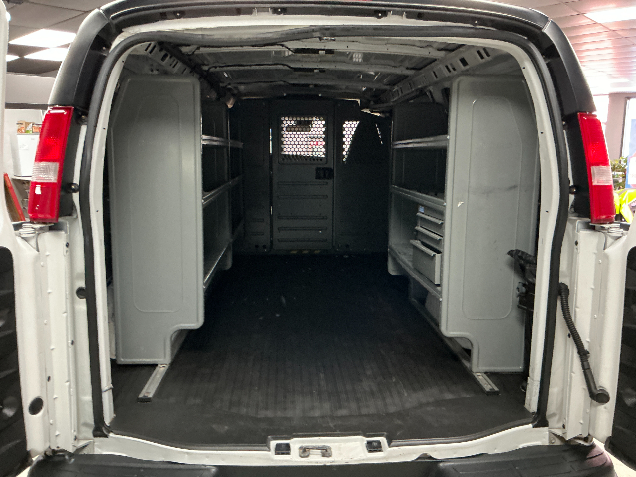 Chevrolet Express Cargo Van RWD 2500 135" 2020