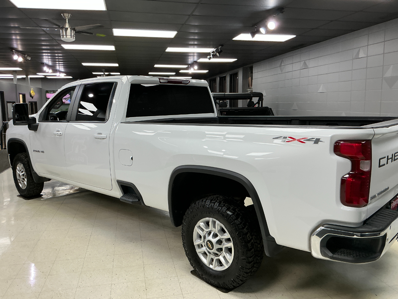 Chevrolet Silverado 2500HD 4WD Crew Cab 172" LT 2023