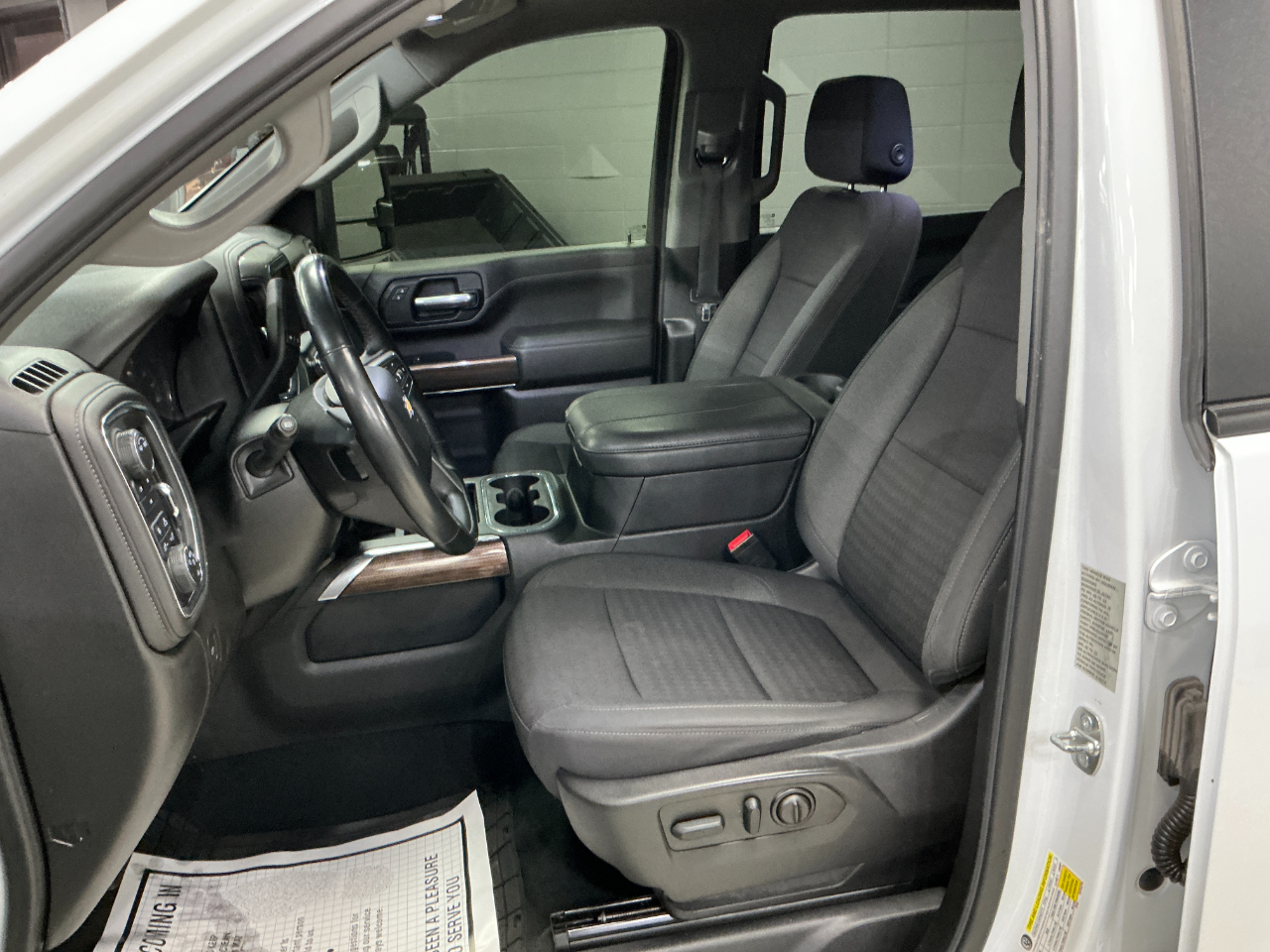 Chevrolet Silverado 2500HD 4WD Crew Cab 172" LT 2023