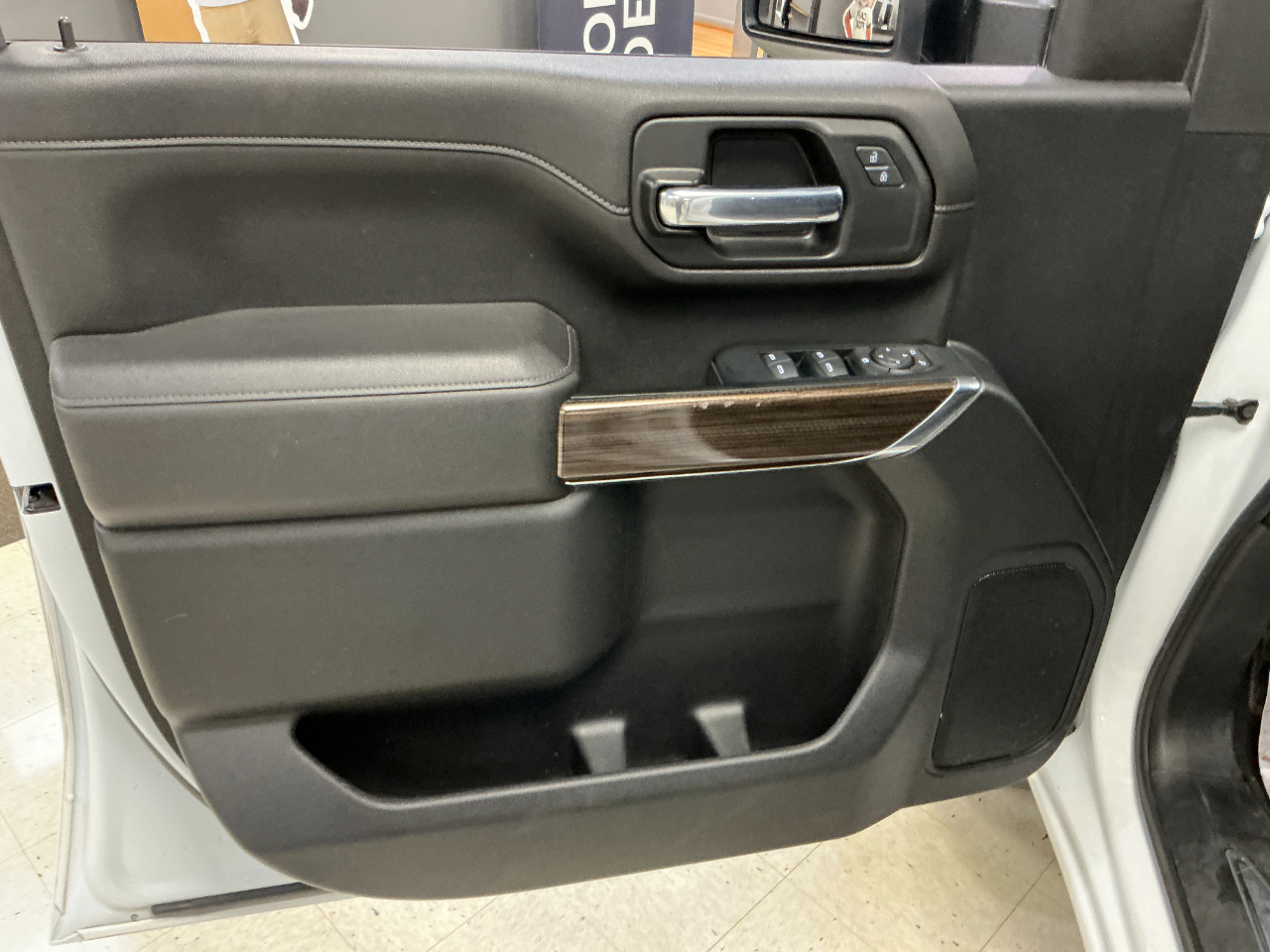 Chevrolet Silverado 2500HD 4WD Crew Cab 172" LT 2023