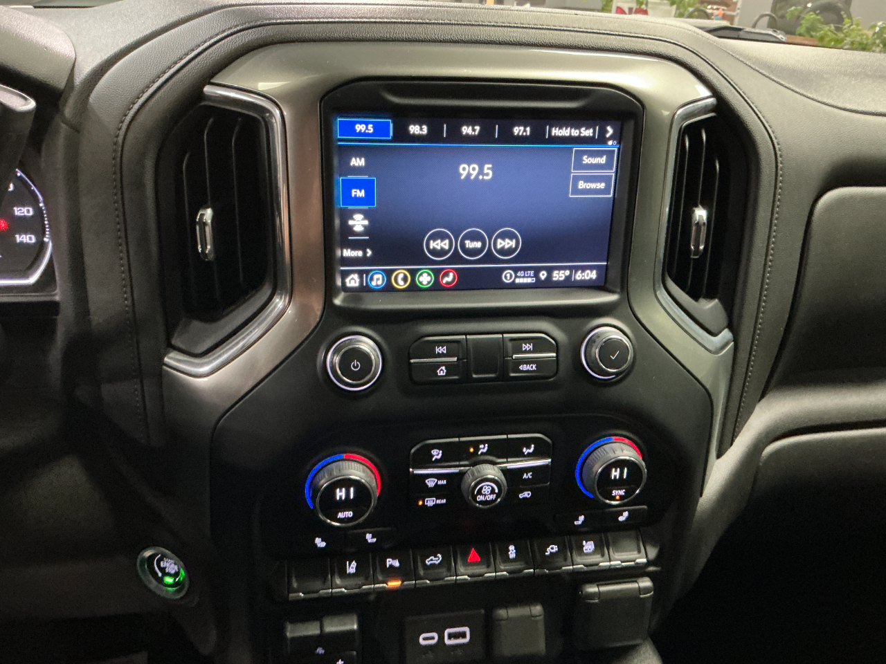 Chevrolet Silverado 2500HD 4WD Crew Cab 172" LT 2023