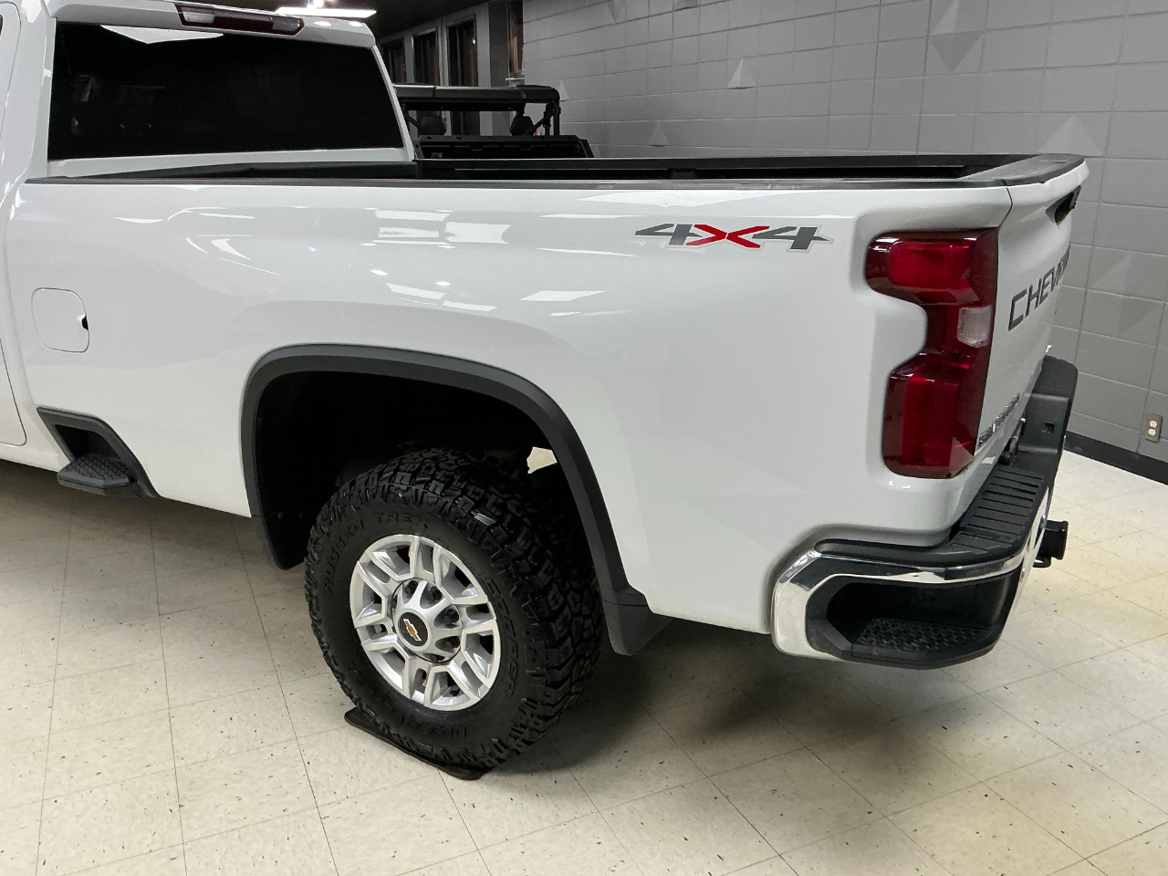 Chevrolet Silverado 2500HD 4WD Crew Cab 172" LT 2023