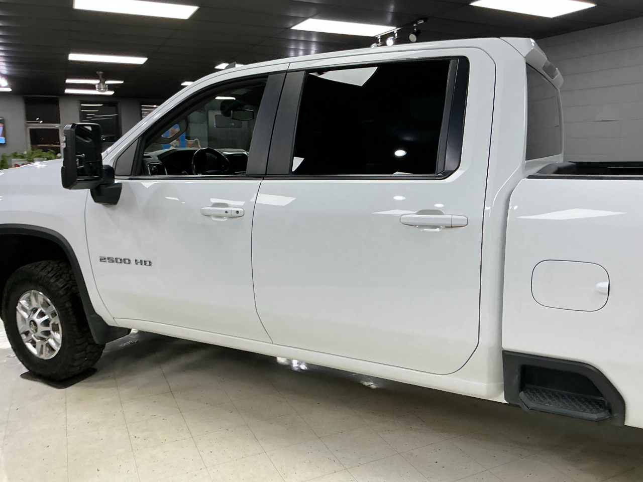 Chevrolet Silverado 2500HD 4WD Crew Cab 172" LT 2023