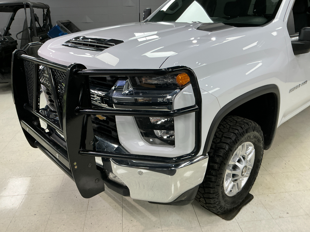 Chevrolet Silverado 2500HD 4WD Crew Cab 172" LT 2023