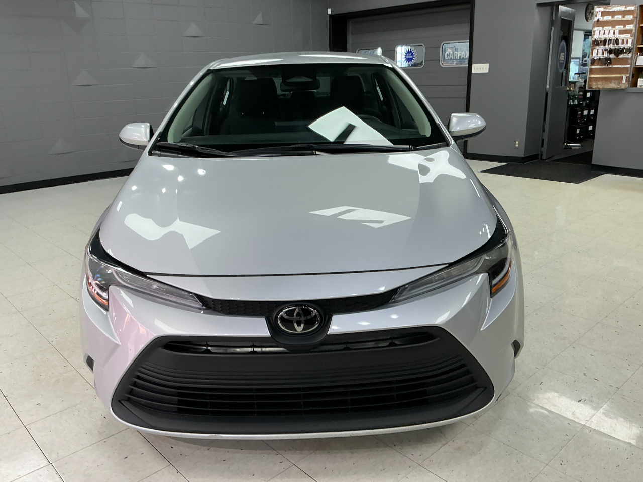 Toyota Corolla LE CVT (Natl) 2024
